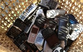 Gutovka získala kuriózní český rekord ve sběru starých mobilů